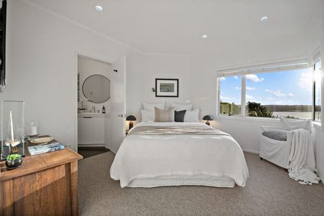 Photo of property in 24 Austin Road, Greenhithe, Auckland, 0632