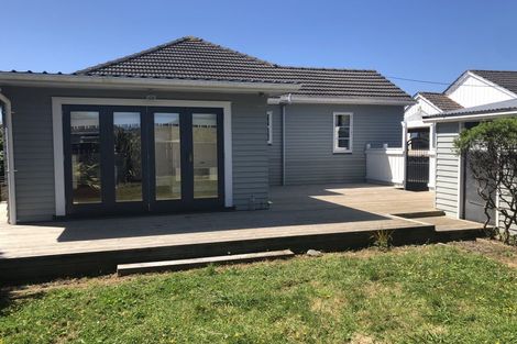 Photo of property in 4 Nile Street, Waterloo, Lower Hutt, 5011