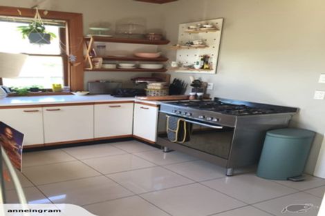 Photo of property in 23 Severn Street, Island Bay, Wellington, 6023