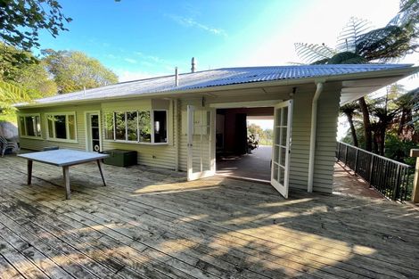 Photo of property in 114 Motuhara Road, Plimmerton, Porirua, 5026