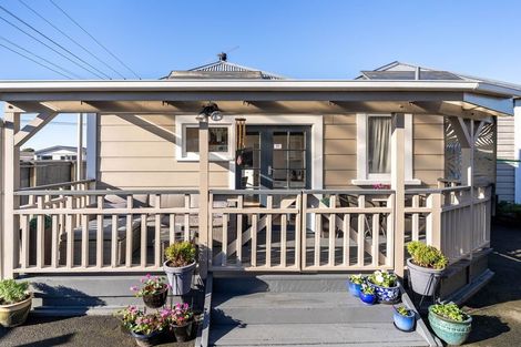 Photo of property in 196 Oxford Street, South Dunedin, Dunedin, 9012