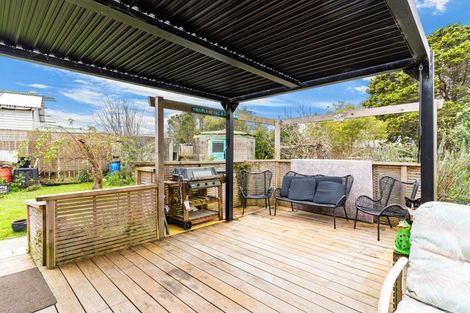 Photo of property in 10 Franklin Road, Paparoa, 0571
