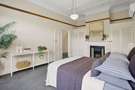 Photo of property in 28 Huatoki Street, Vogeltown, New Plymouth, 4310