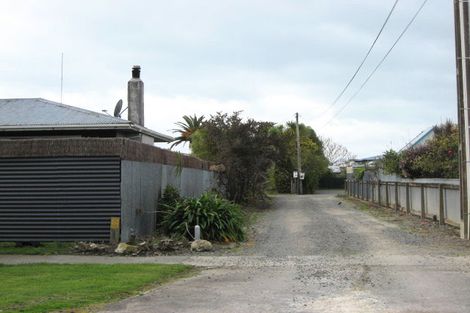 Photo of property in 15 Memorial Park Avenue, Haumoana, 4102