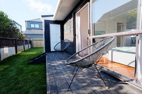 Photo of property in 114 Freyberg Street, Lyall Bay, Wellington, 6022