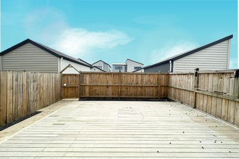 Photo of property in 137 Grove Road, Papakura, 2110