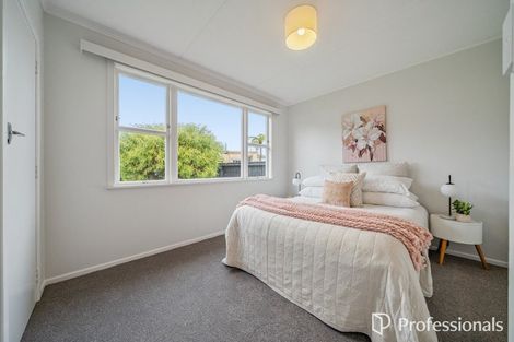 Photo of property in 22 Golf Road, Manor Park, Lower Hutt, 5019