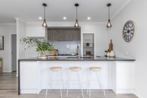 Photo of property in 18 Schooner Drive, Whitby, Porirua, 5024