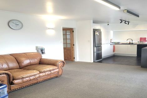 Photo of property in 70 Granville Drive, Massey, Auckland, 0614