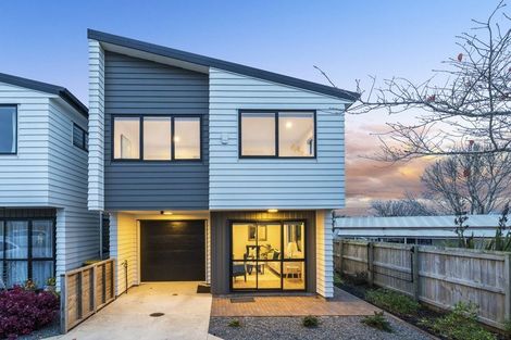 Photo of property in 29d Mackenzie Street, Te Atatu South, Auckland, 0610