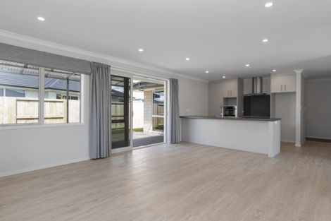Photo of property in 57 Kahuparere Crescent, Pyes Pa, Tauranga, 3112