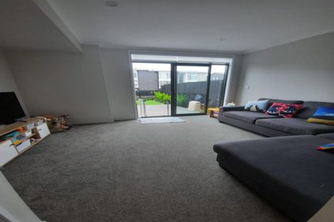 Photo of property in 46 Hobsonville Point Road, Hobsonville, Auckland, 0616