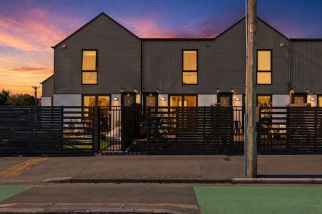 Photo of property in 4/50 Antigua Street, Addington, Christchurch, 8024