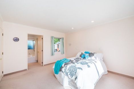 Photo of property in 28 Beach Haven Place, Paraparaumu Beach, Paraparaumu, 5032