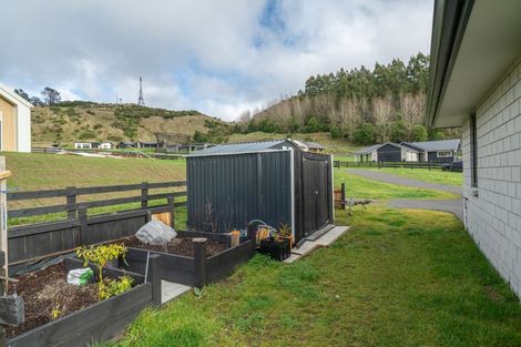 Photo of property in 11 Lochinvar Lane, Acacia Bay, Taupo, 3385