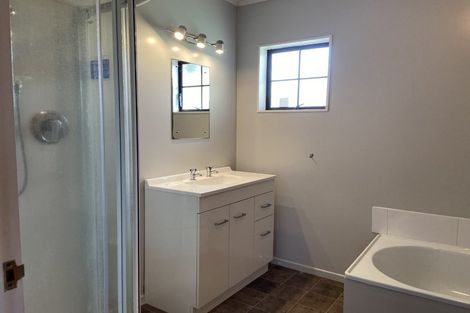 Photo of property in 3 Eliot Street, New Plymouth, 4310