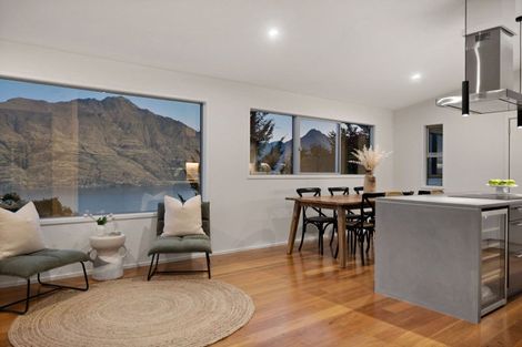 Photo of property in 40 Lochy Road, Fernhill, Queenstown, 9300