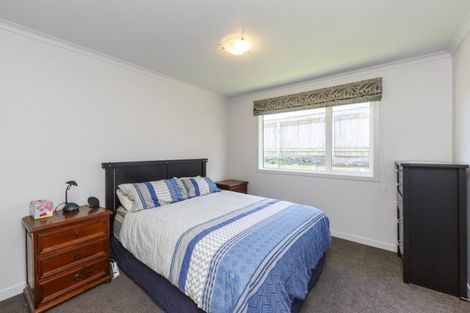 Photo of property in 18b Galea Grove, Kelvin Grove, Palmerston North, 4414