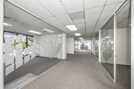 Photo of property in 101 Station Road, Kumeu, 0891