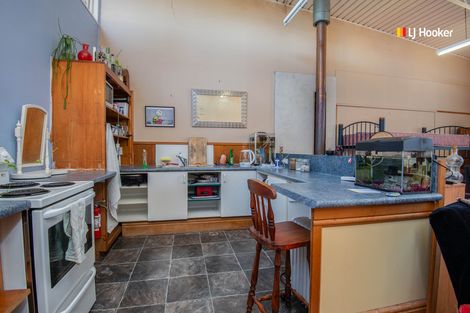 Photo of property in 923 Maungatua Road, Berwick, Outram, 9073