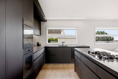 Photo of property in 1025 Papamoa Beach Road, Papamoa Beach, 3118