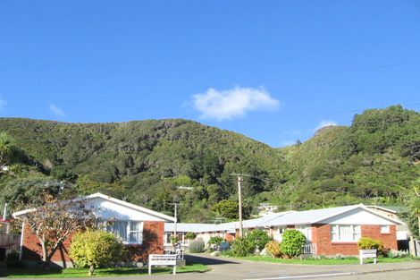 Photo of property in 421 Muritai Road, Eastbourne, Lower Hutt, 5013