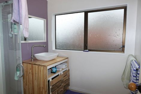 Photo of property in 8 Olive Terrace, Paraparaumu Beach, Paraparaumu, 5032