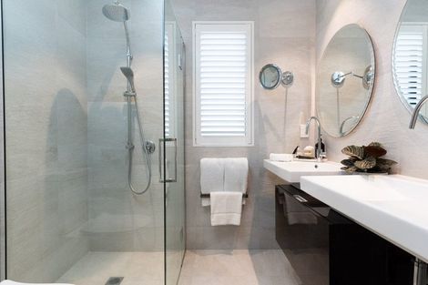 Photo of property in 287 Cannon Hill Crescent, Mount Pleasant, Christchurch, 8081
