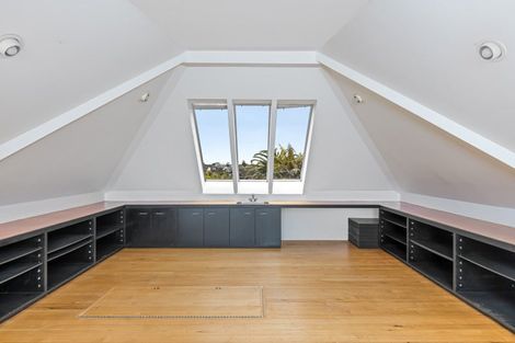 Photo of property in 6 Cliff Road, Torbay, Auckland, 0630