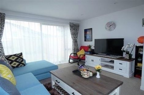 Photo of property in 15/2u Stone Street, Miramar, Wellington, 6022
