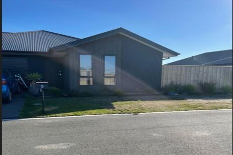 Photo of property in 5 Roles Way, Rolleston, 7615