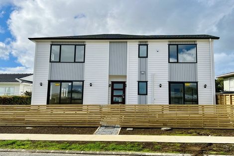Photo of property in 7a Tupaki Place, Pakuranga Heights, Auckland, 2010