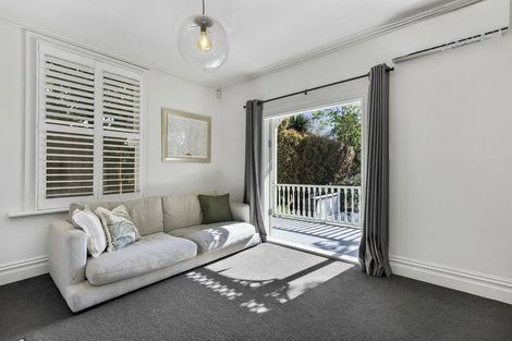 Photo of property in 6 Beach Road, Northcote Point, Auckland, 0627