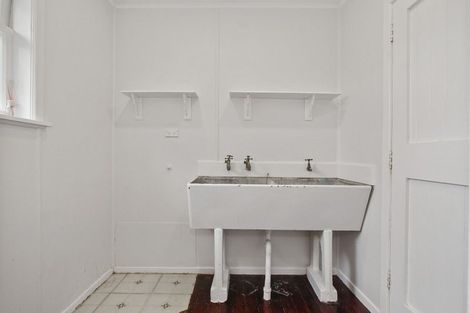 Photo of property in 28 Northfield Road, Waitakere, Auckland, 0816