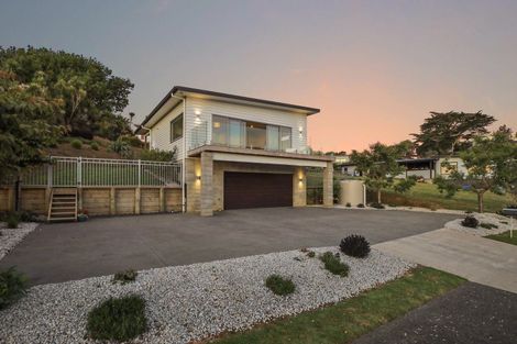 Photo of property in 28 Robertson Street, Raglan, 3225