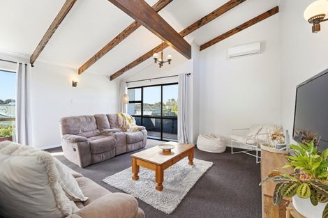 Photo of property in 8 Ash Place, Aramoho, Whanganui, 4500