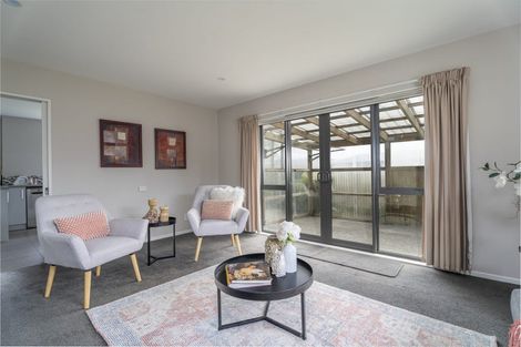 Photo of property in 213 Mark Avenue, Grenada Village, Wellington, 6037