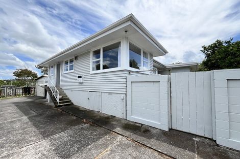 Photo of property in 1/6 Sunhaven Avenue, Glenfield, Auckland, 0629