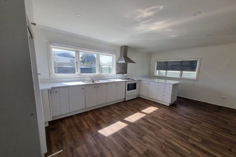 Photo of property in 90 Hinau Street, Castlecliff, Whanganui, 4501