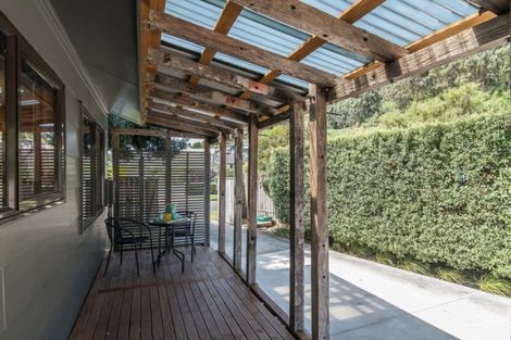 Photo of property in 4 Poneke Drive, Waikanae, 5036