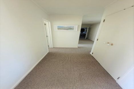 Photo of property in 28 Pacific View Road, Papamoa Beach, Papamoa, 3118