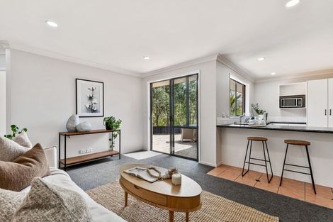 Photo of property in 12 Semillon Avenue, Henderson, Auckland, 0612