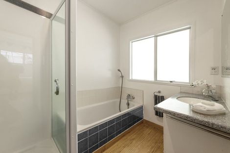 Photo of property in 77 Spencer Street, Crofton Downs, Wellington, 6035