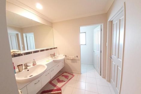 Photo of property in 38 Lauren Grove, Papakura, 2582