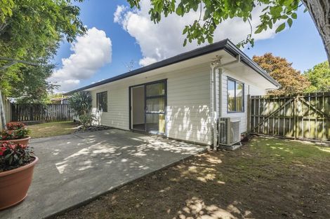 Photo of property in 23a Grove Road, Papakura, 2110