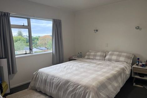 Photo of property in 1/32 Hellyers Street, Birkdale, Auckland, 0626
