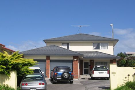 Photo of property in 11 Millstream Drive, Henderson, Auckland, 0610