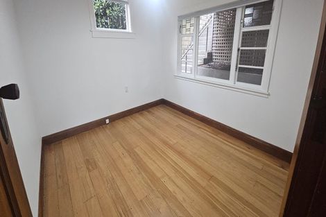 Photo of property in 8 Trelissick Crescent, Ngaio, Wellington, 6035