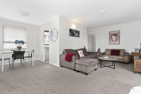 Photo of property in 15a Lillian Place, Orewa, 0931