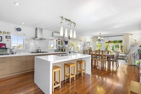 Photo of property in 74 Travis View Drive, Fairview Heights, Auckland, 0632